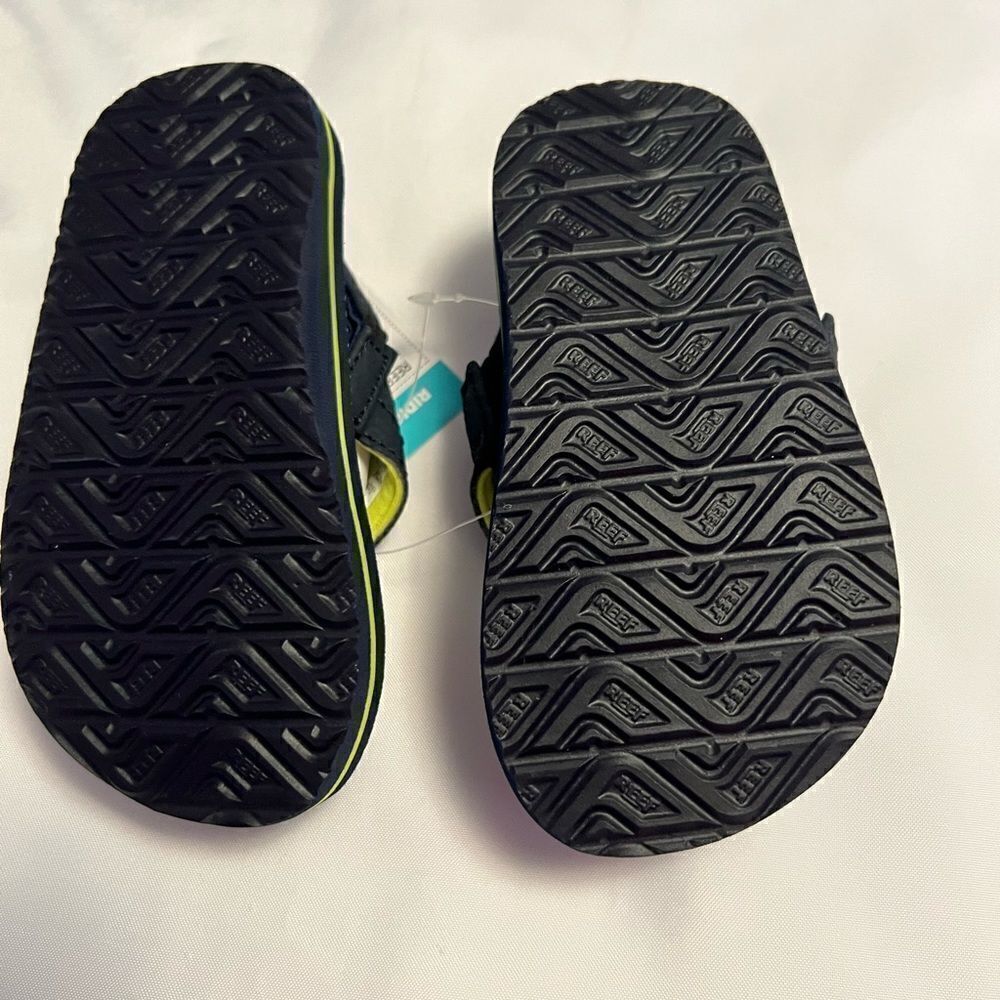 Reef Sandals - Picture 2 of 2